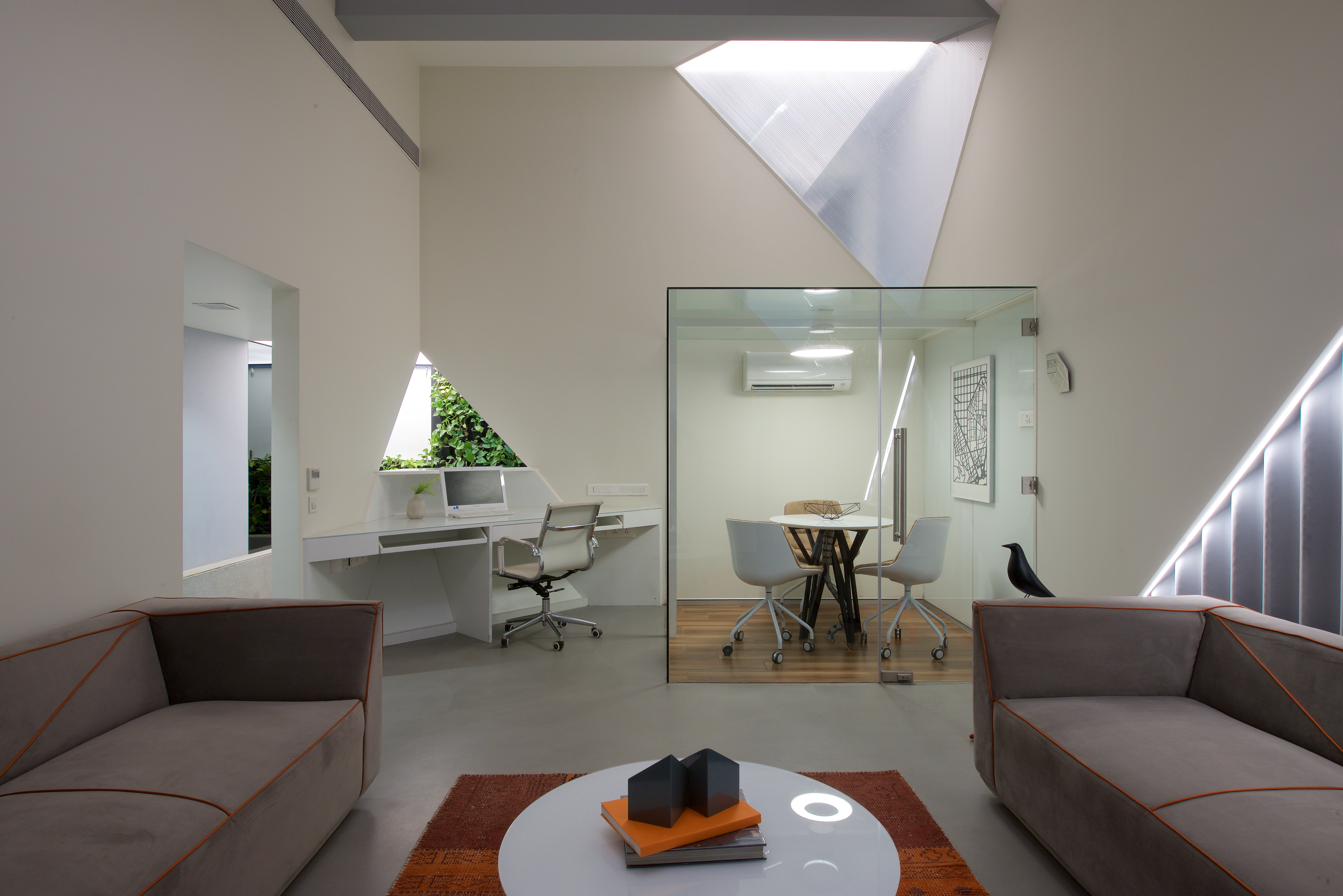 独特“盒子中的盒子”设计——Tetracube Office-8