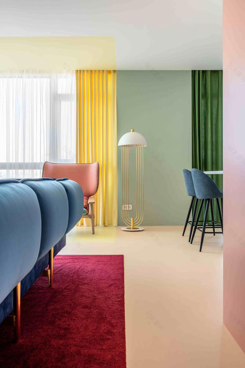 基辅大胆明亮的彩色家居设计-13