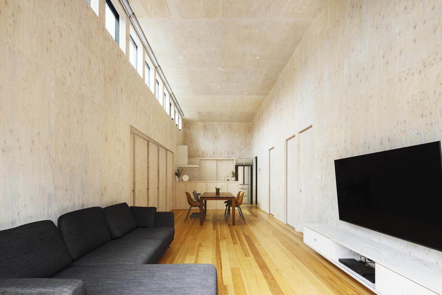 对称简约的日本 HOUSE·W 住宅-18