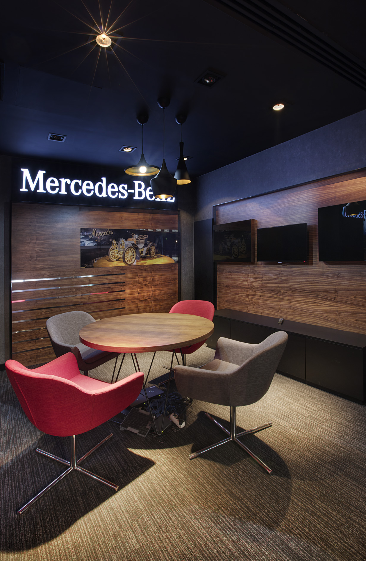 Mercedes Has Maslak 汽车展厅-19