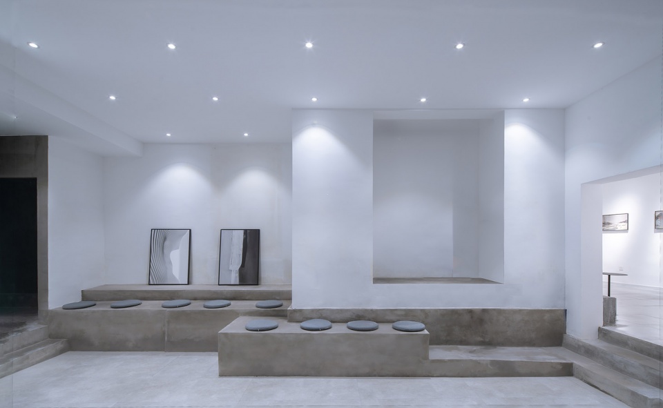 重庆南山“塔可夫斯基式”住宅 | 雾中桥梁的魔幻建筑体验-83