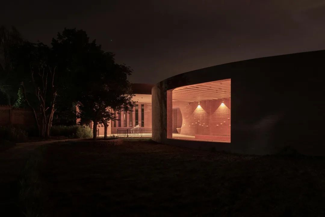 李子沟村的红砖自然礼堂-110