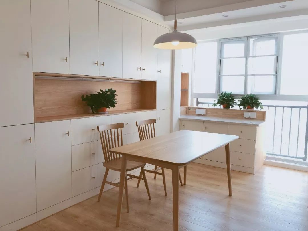 小户型餐厅餐边柜+吊柜设计-3