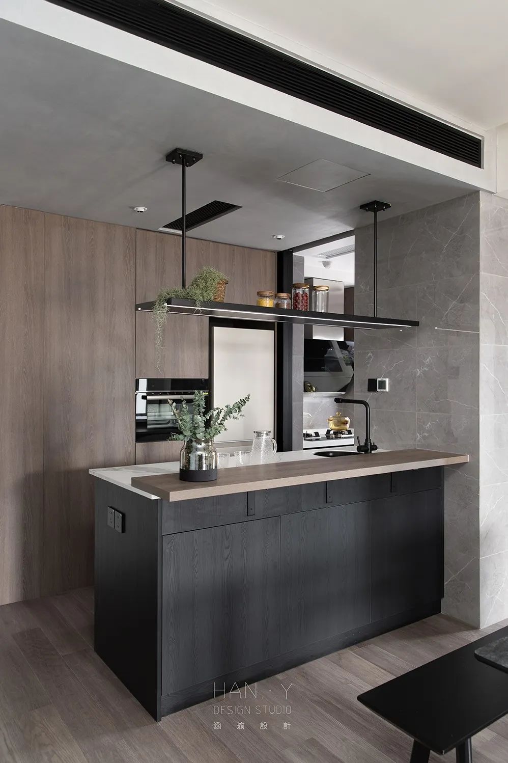 90 后建筑师小夫妻的现代风家居，中西厨分离打造高级生活-22