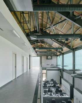 土耳其国家铁路局临时办公室及画廊丨土耳其伊斯坦布尔