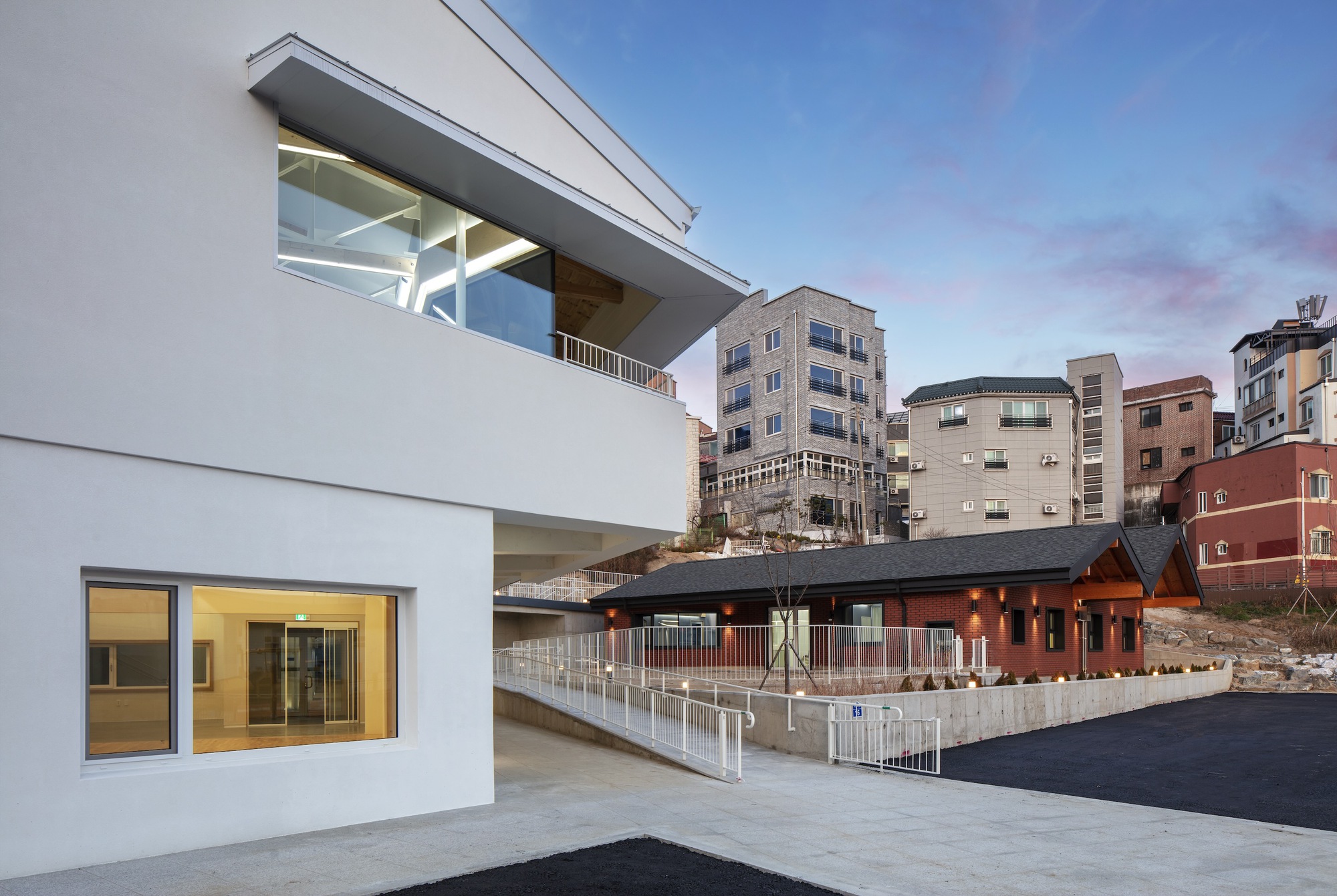 Gyodong 社区中心丨韩国春川市丨studiothewon-43