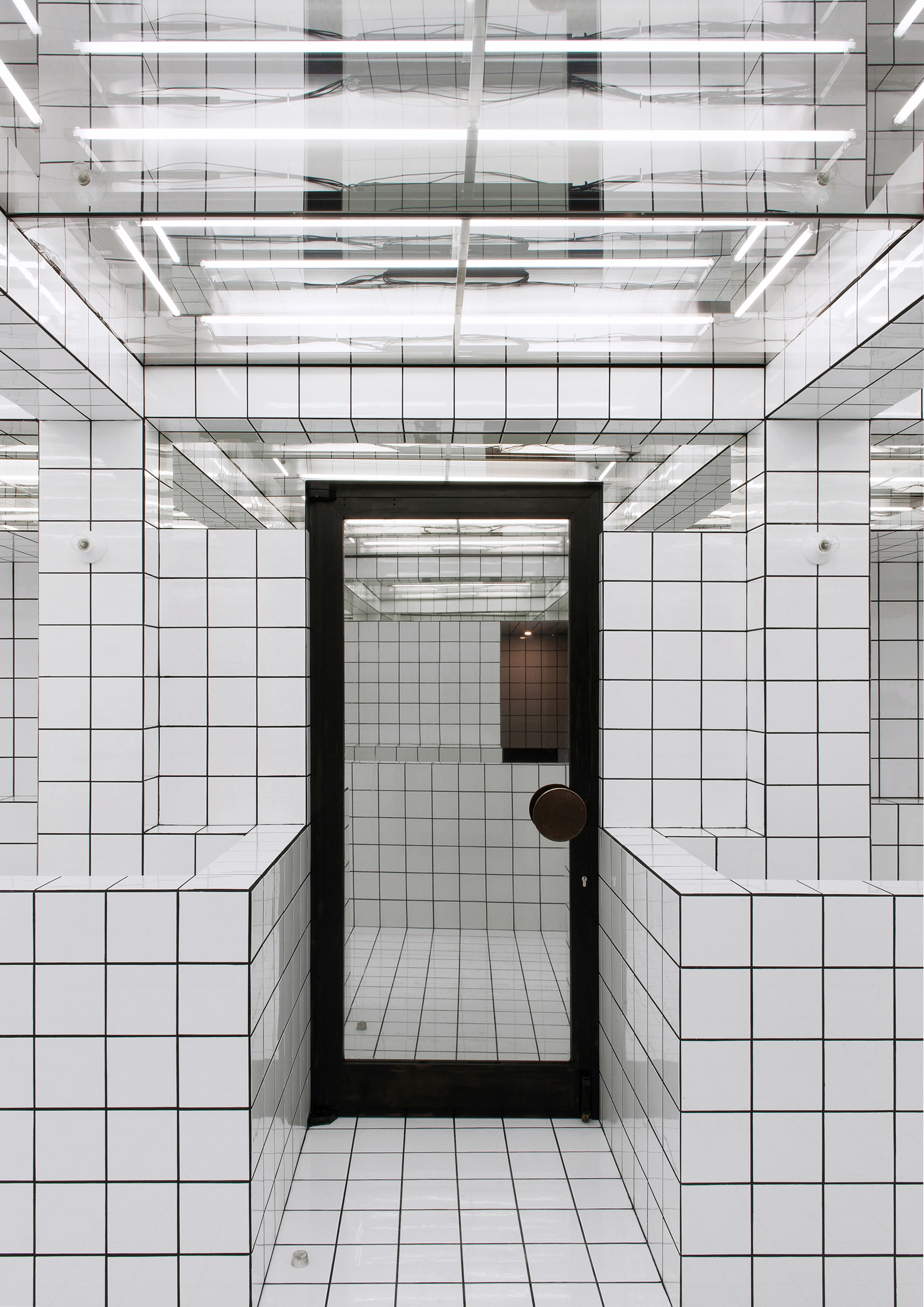 再现经典,三地艺术空间中的“LAX 酒吧”-13