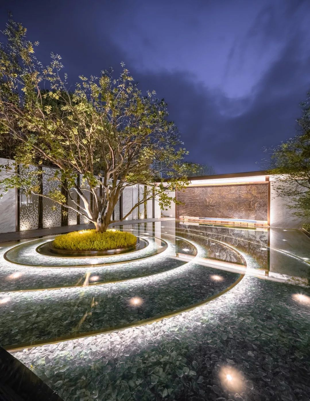 狭长夹缝中的隐谧花园 | 龙湖华董·春江天玺-29