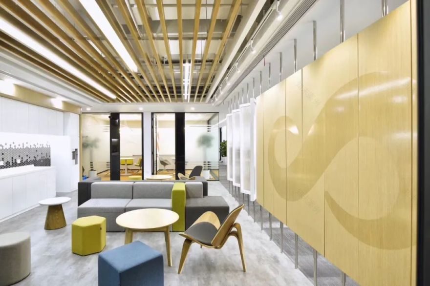 科技感与人性化共融的商汤科技办公空间-14