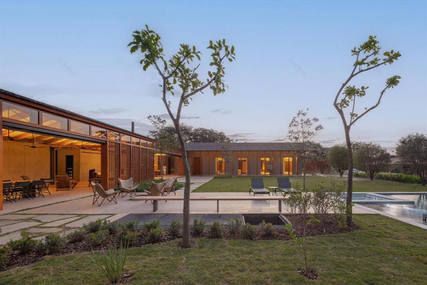 巴西建筑师 Gui Mattos 的木结构环保住宅设计-7