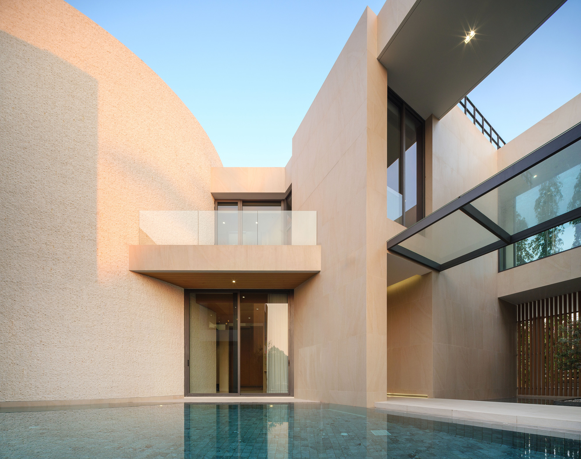 Axis of Growth House / Elemental Living-43