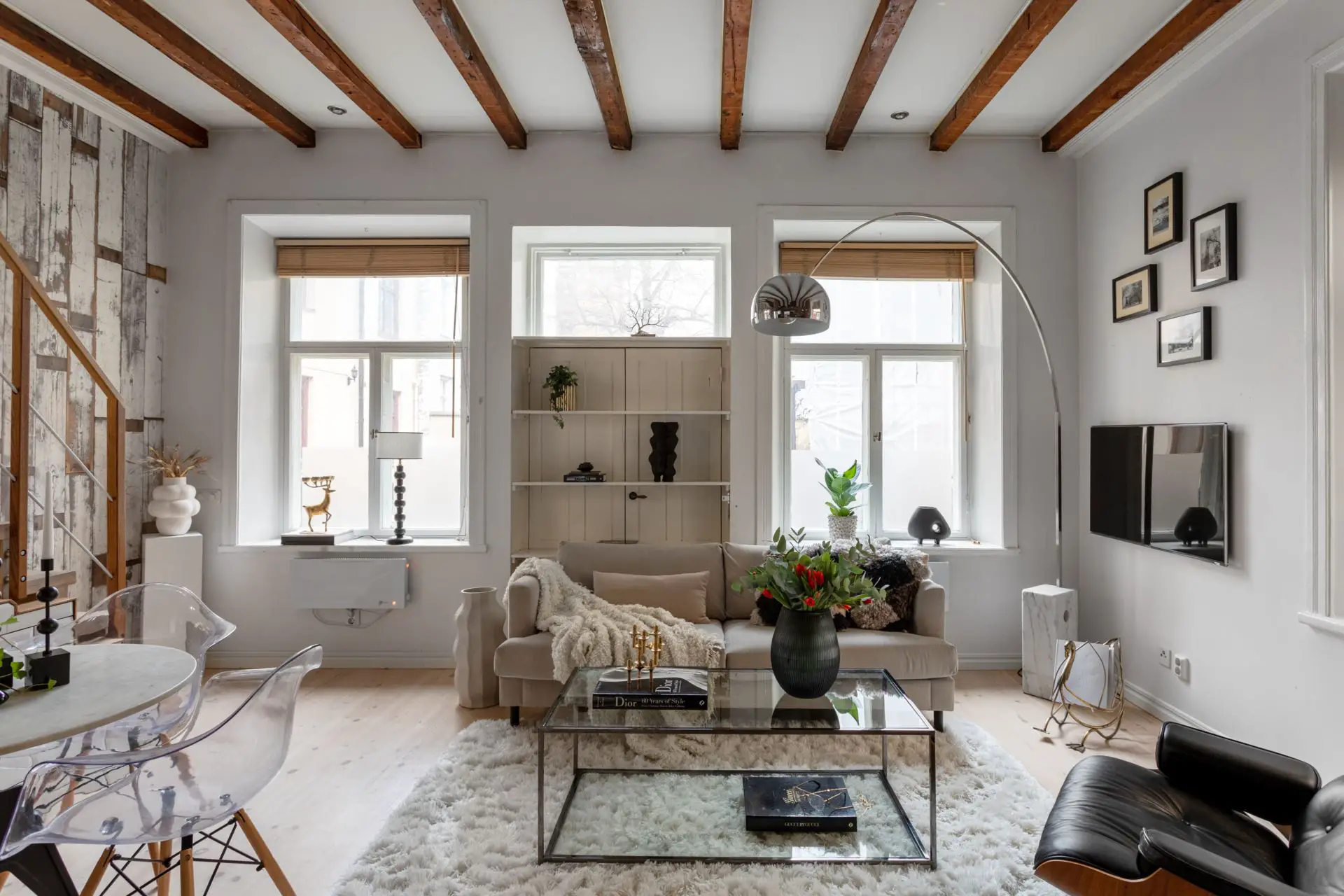 1905 年瑞典老建筑的现代温馨小屋-3