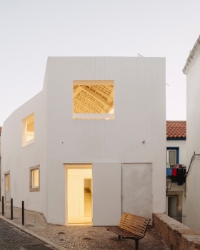 里斯本Três Engenhos 113号丨José Adrião Arquitectos