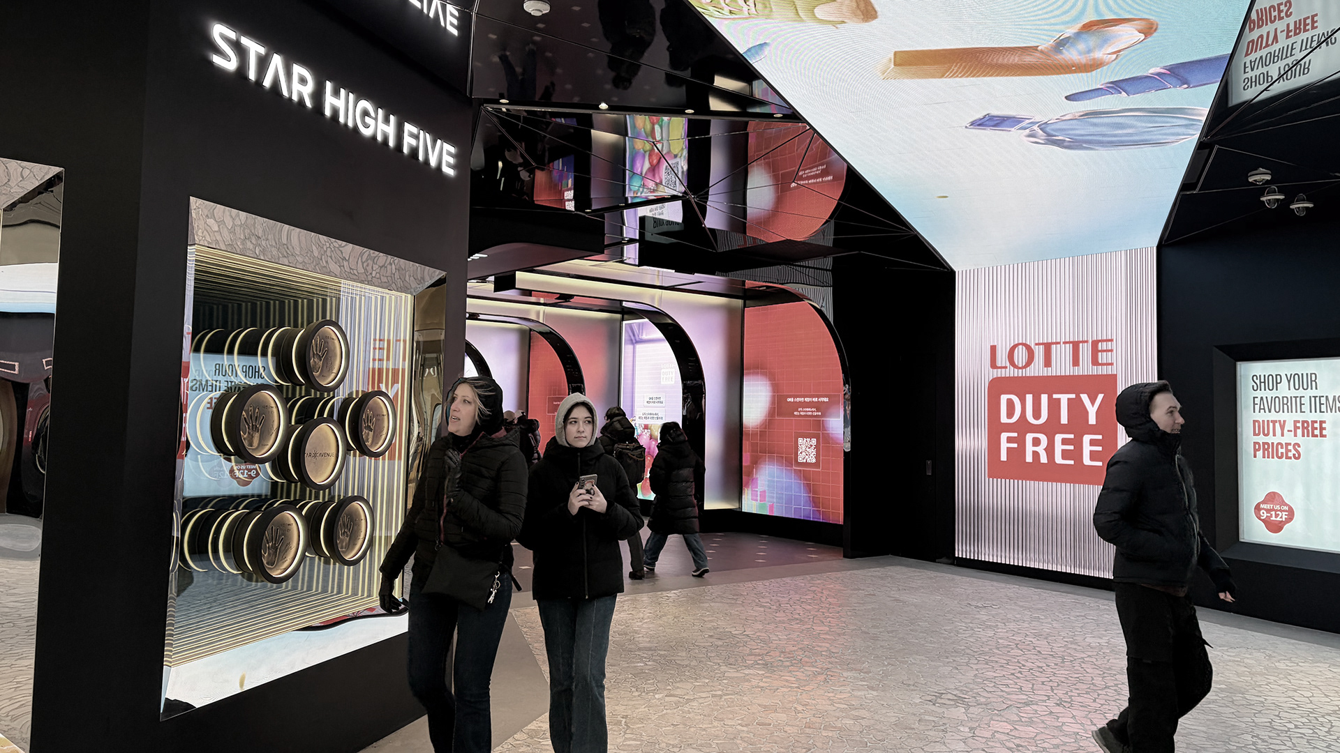 “Star Avenue Renewal” - Lotte Duty Free-46