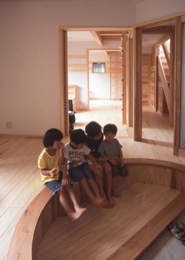 国産無垢材（栗駒材 自然素材）平屋の子育て丨（株）独楽蔵（こまぐら）-7