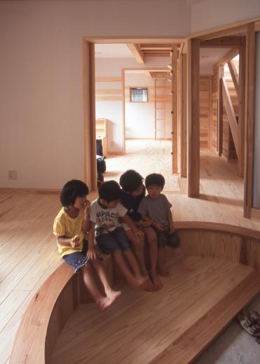 国産無垢材(栗駒材 自然素材)平屋の子育て丨(株)独楽蔵(こまぐら)-7