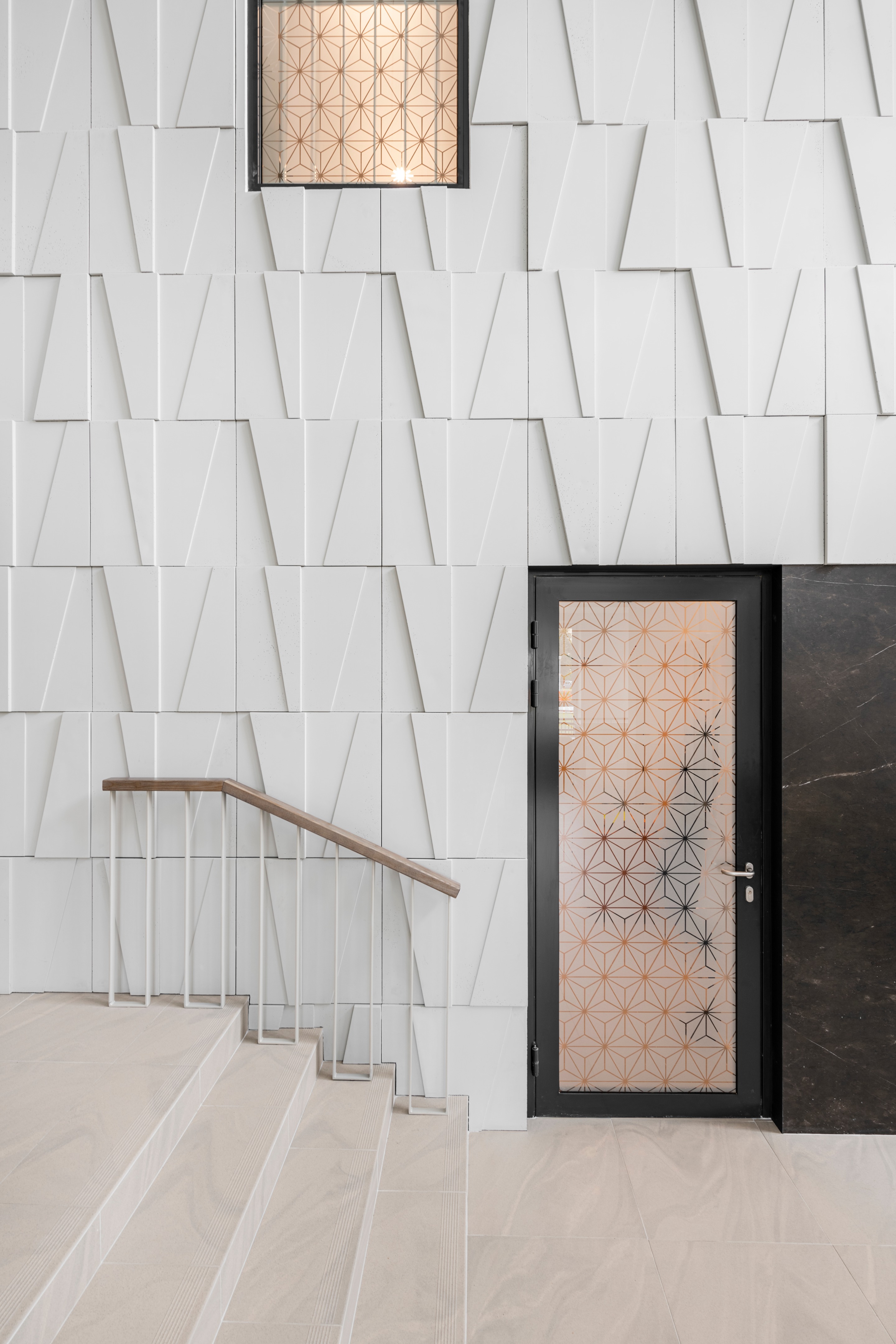 复古与现代共融,打造 70 年代建筑的焕新魅力-35