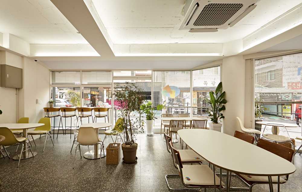 温暖的 20 度餐厅室内设计-9