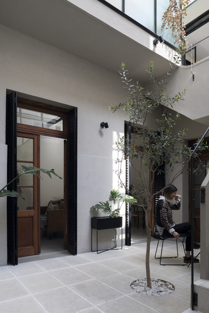 中庭公寓的透明改造-27