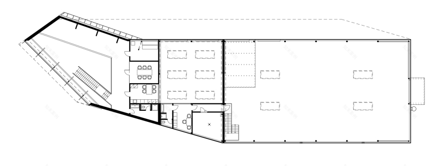 高速公路旁的透明办公建筑-27