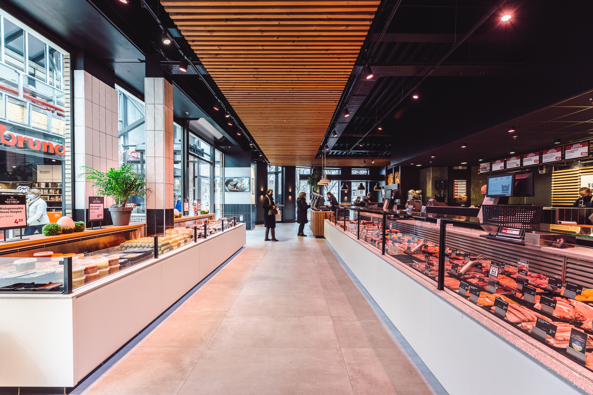 荷兰马斯特里赫特“Van Melik Bufkes”肉铺设计-12