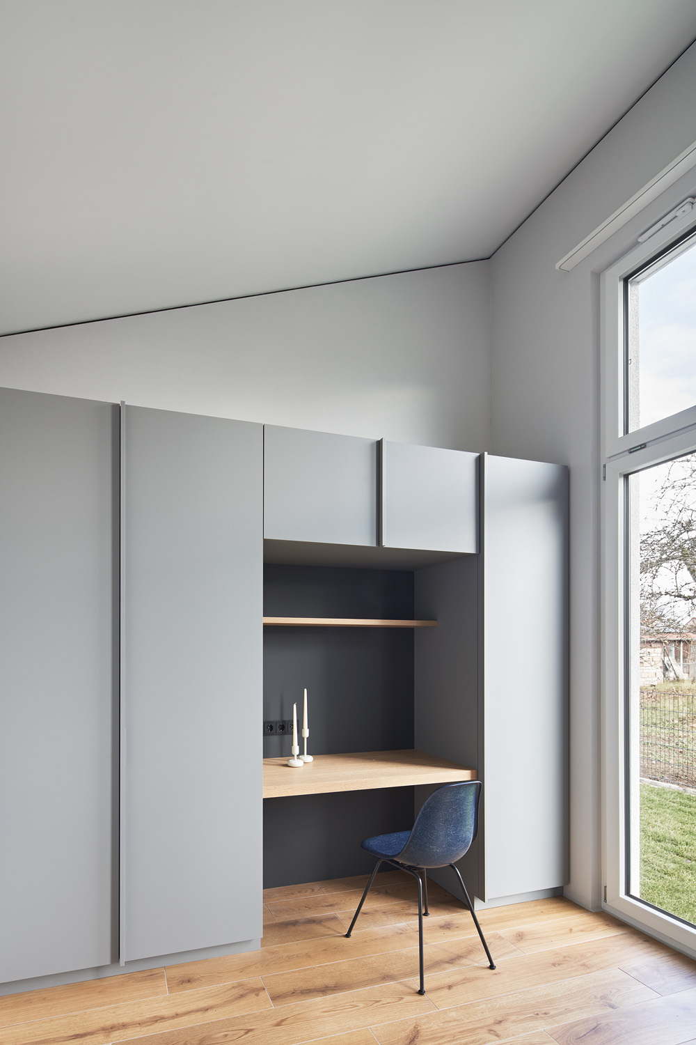 带开放式布局的独栋住宅  buerohauser-68