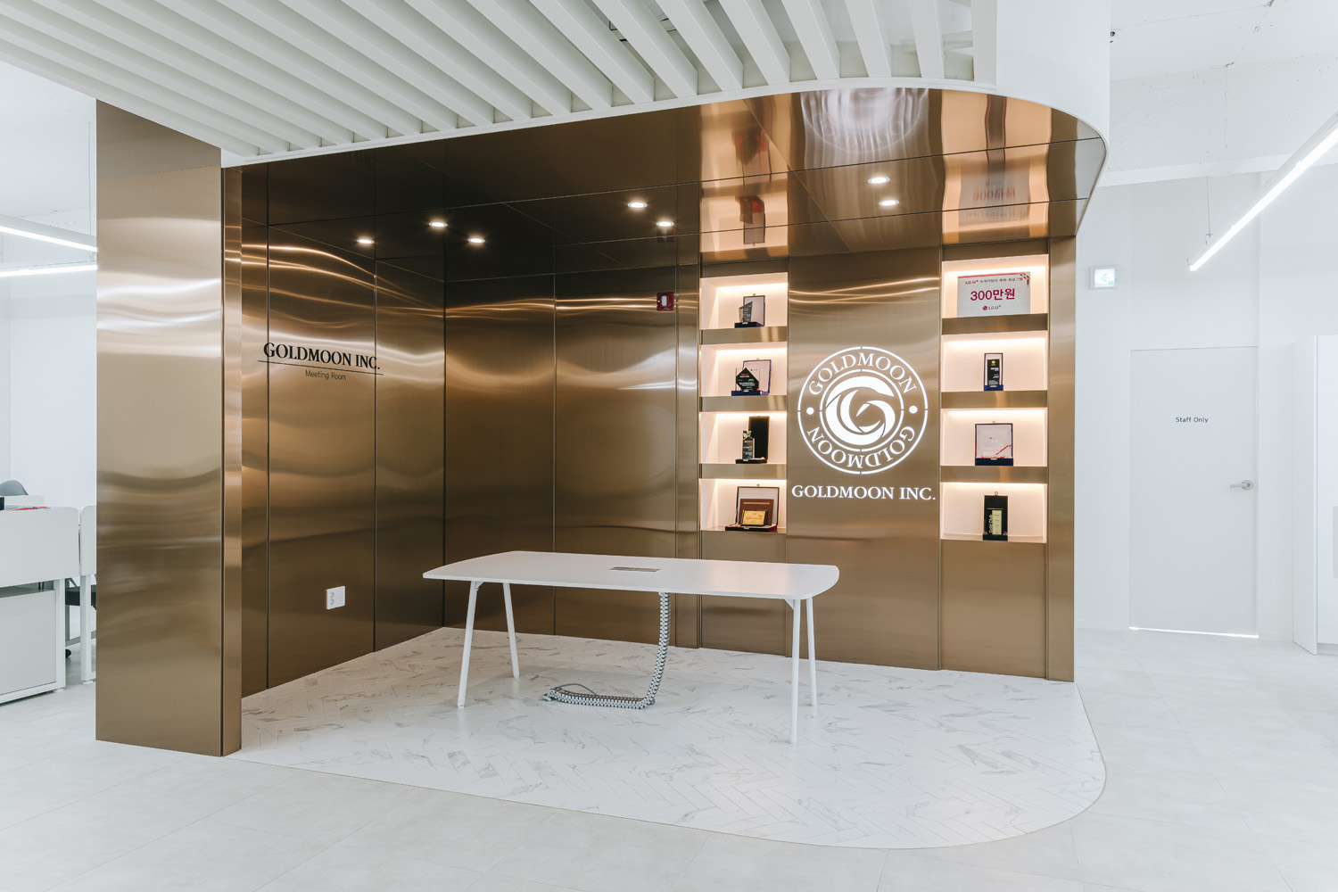 150 平现代高级通讯公司办公室设计-21