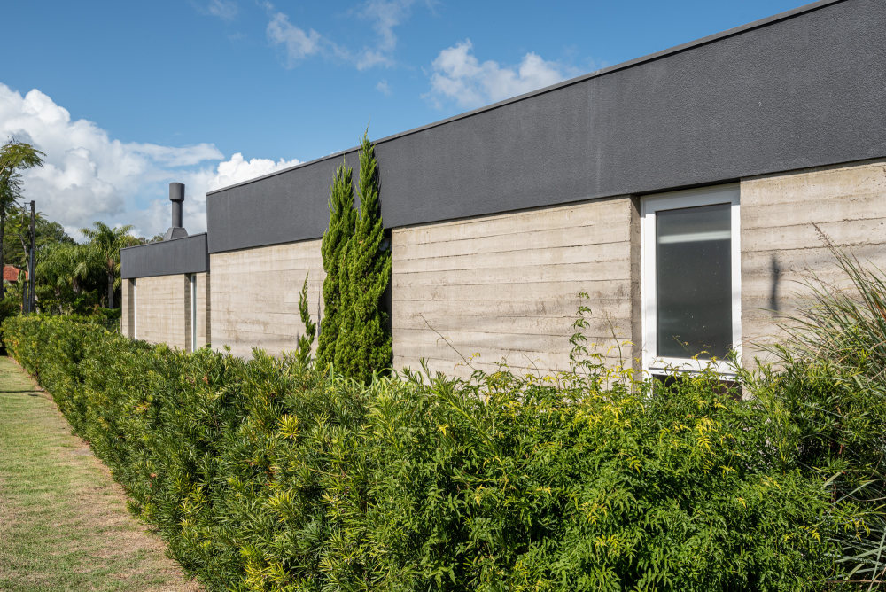 巴西简约住宅设计,展现混凝土与光影之美-26