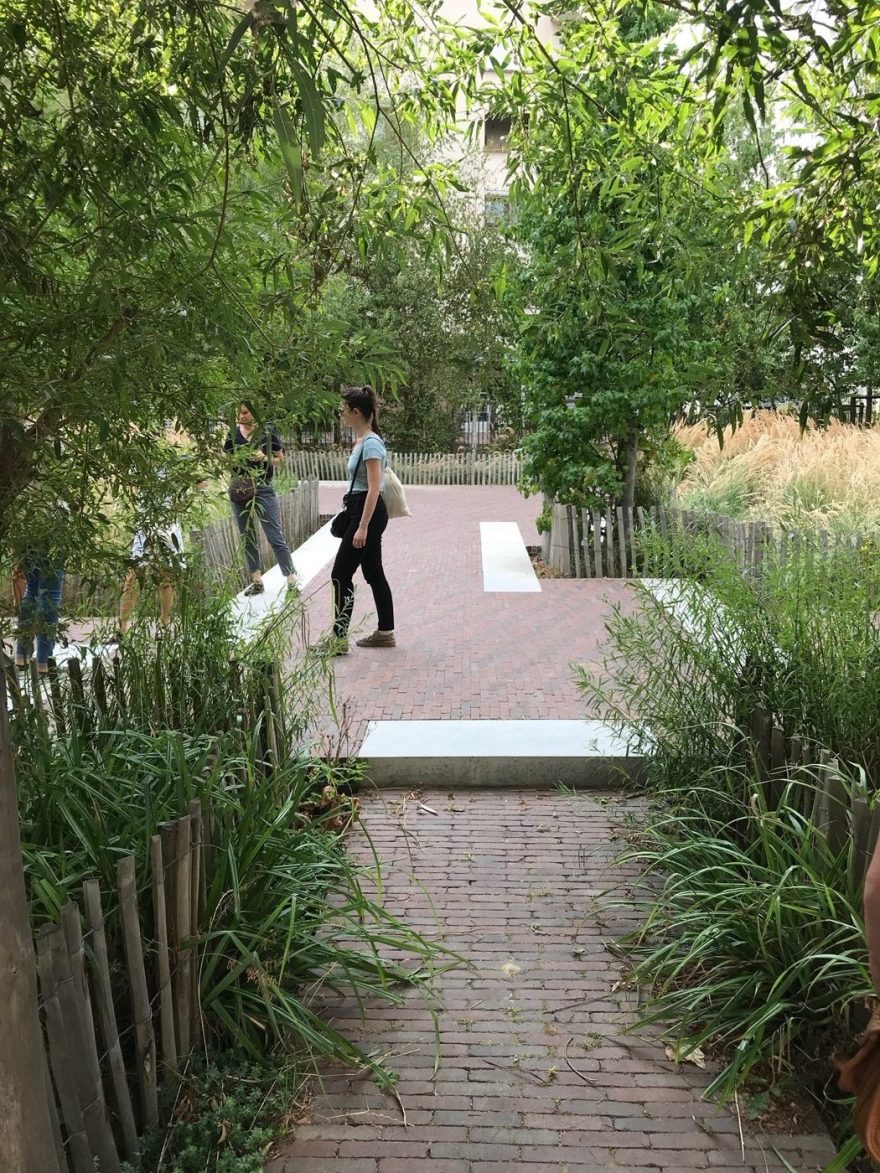 巴黎花园上的草地丨法国巴黎丨PRAXYS-14