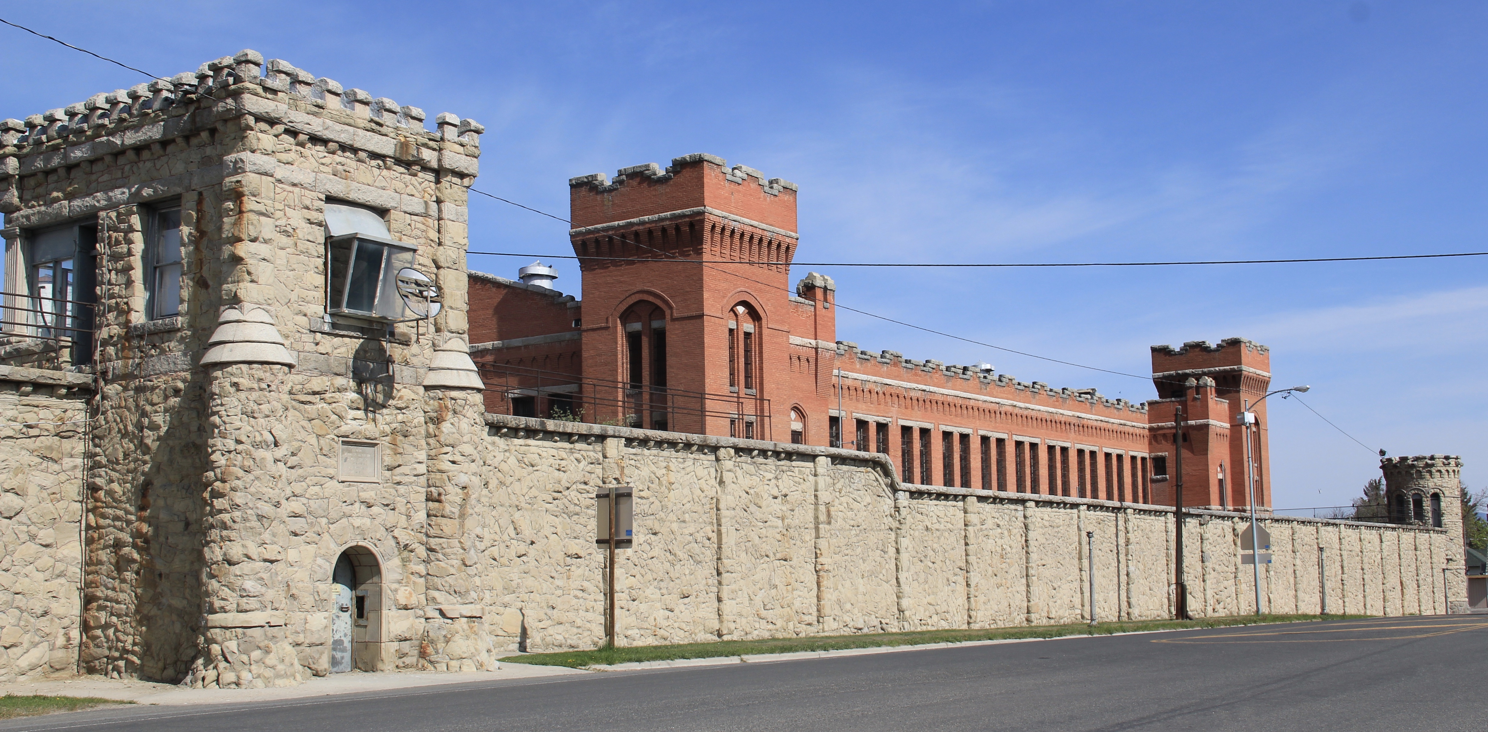 鹿洛奇谷（The Deer Lodge Valley）相关建筑改造利用丨美国蒙大拿-2