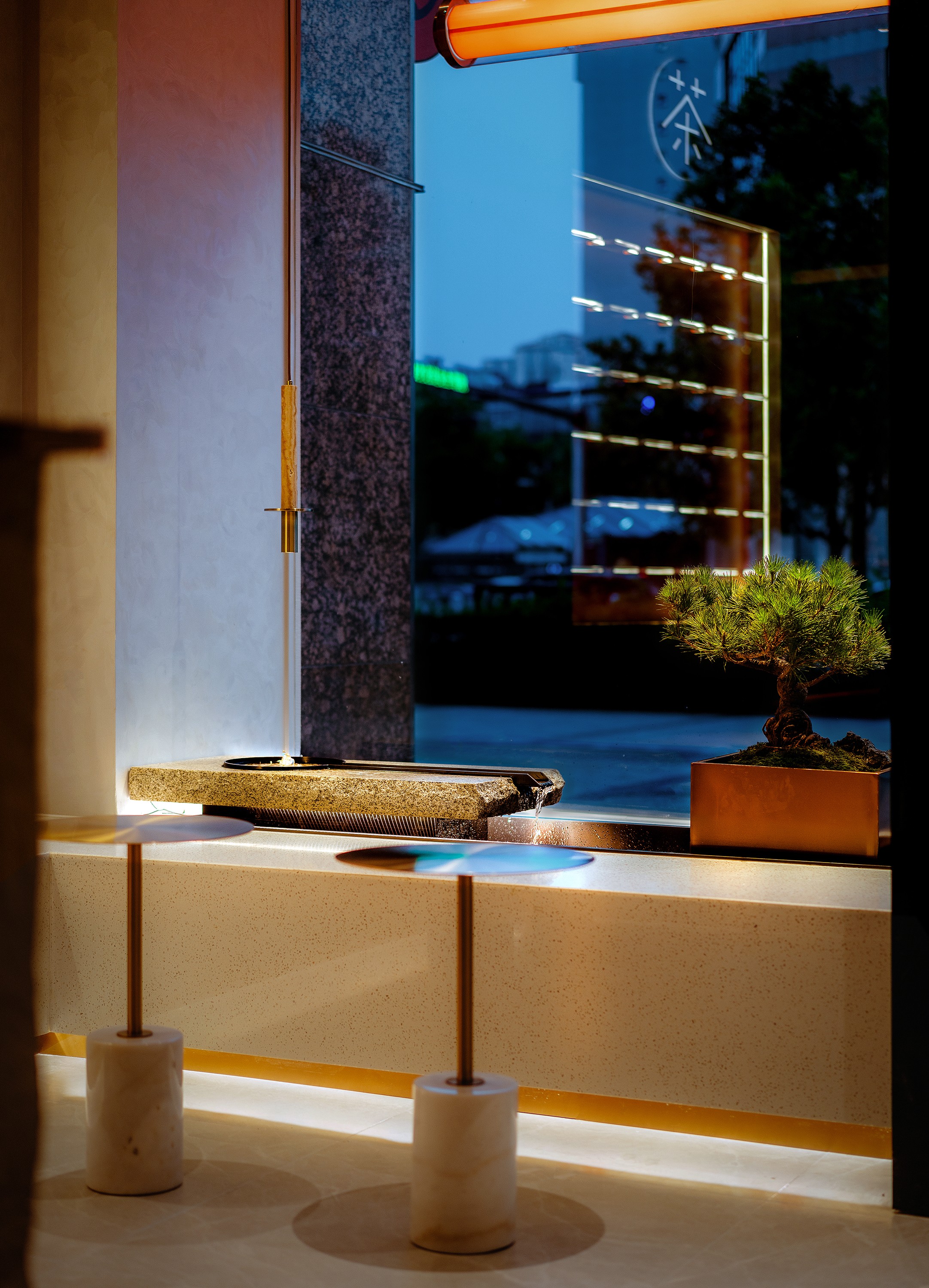 渝四侠重庆火锅丨中国青岛丨千及设计-5