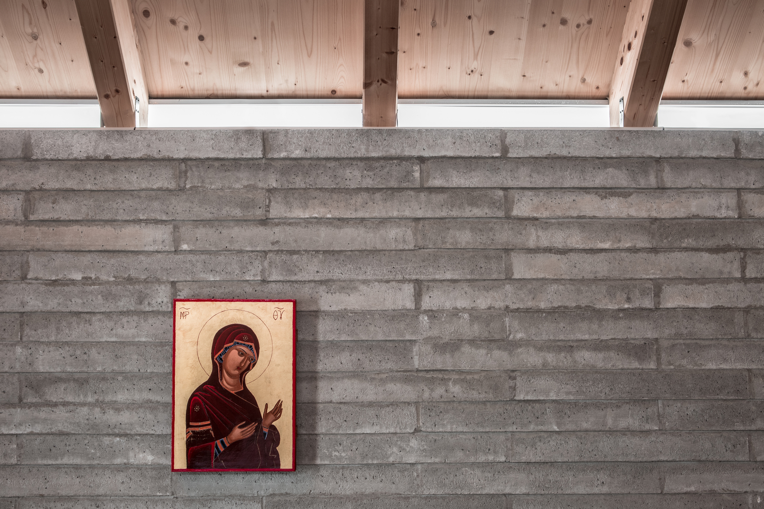 24 平米家庭小教堂，诠释简约信仰空间-13