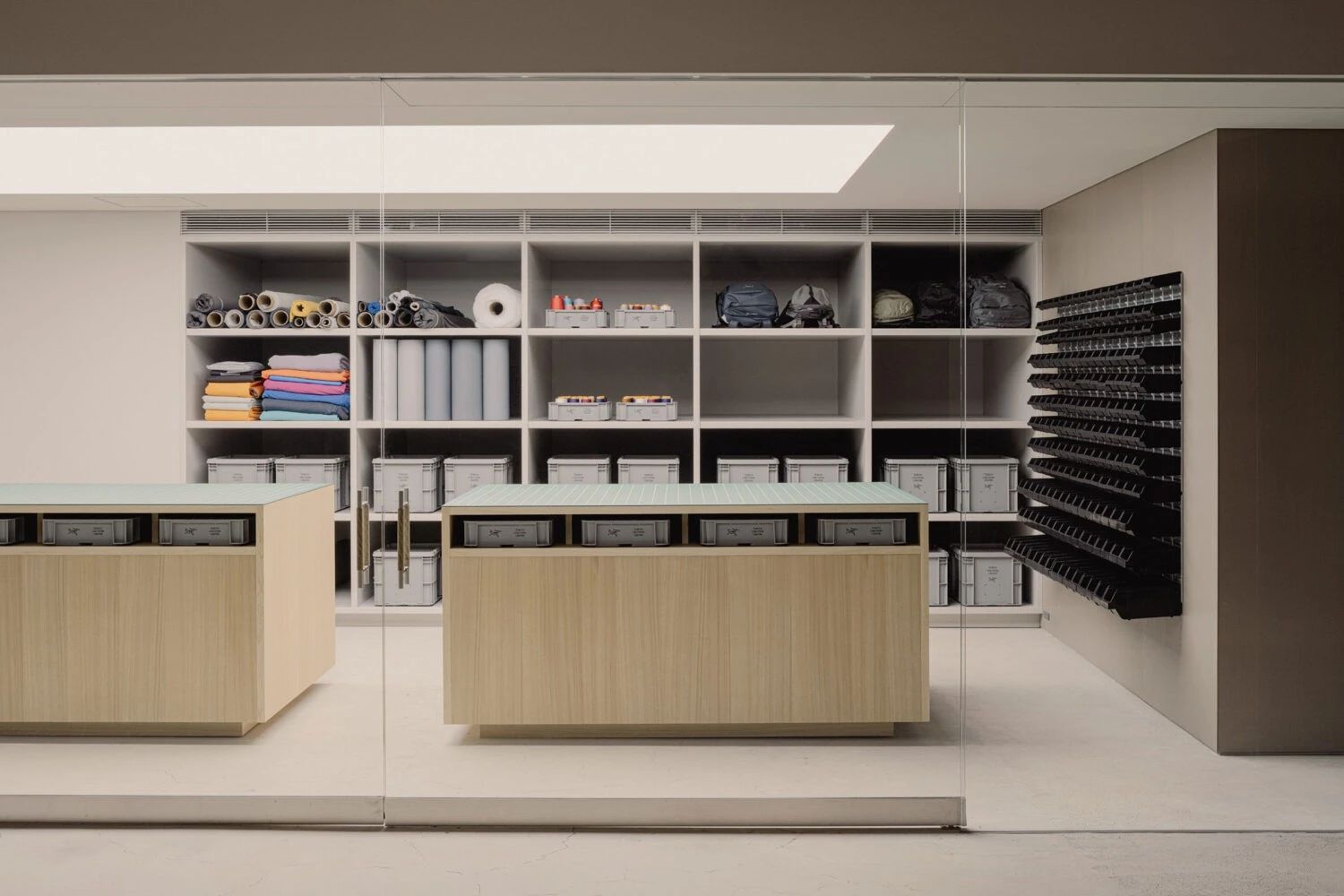 始祖鸟东京创作中心丨日本东京丨Torafu Architects-40