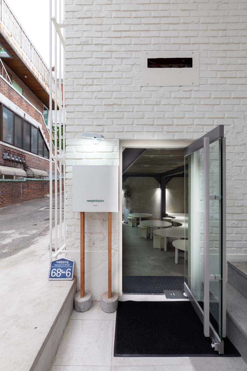 潮流感知下的 14 平米咖啡馆设计-16