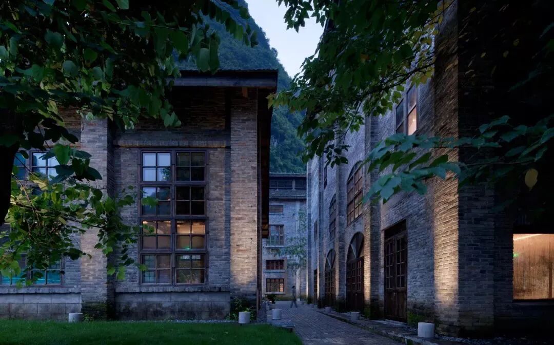 艺术家 Emily Cheng 的纽约新家丨美国丨琚宾（水平线设计）-111