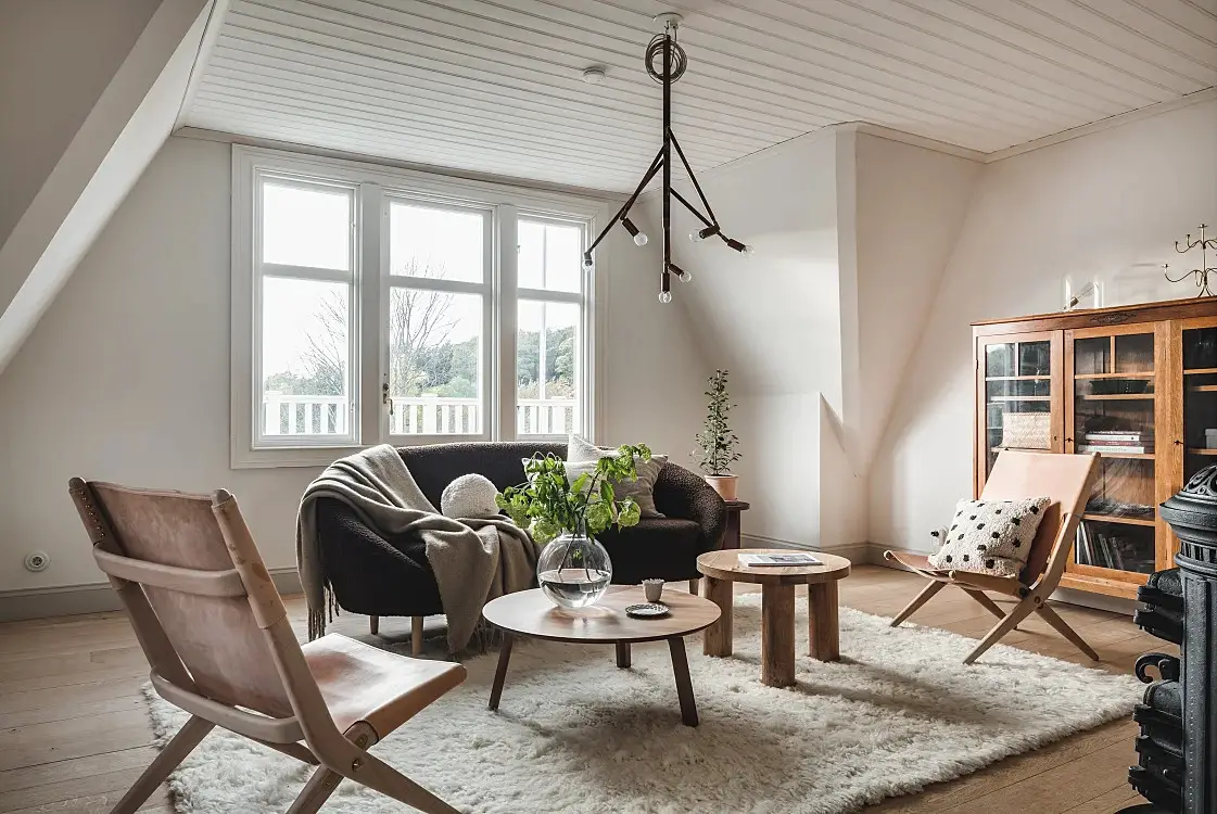 瑞典斯堪的纳维亚风格红木别墅设计-15