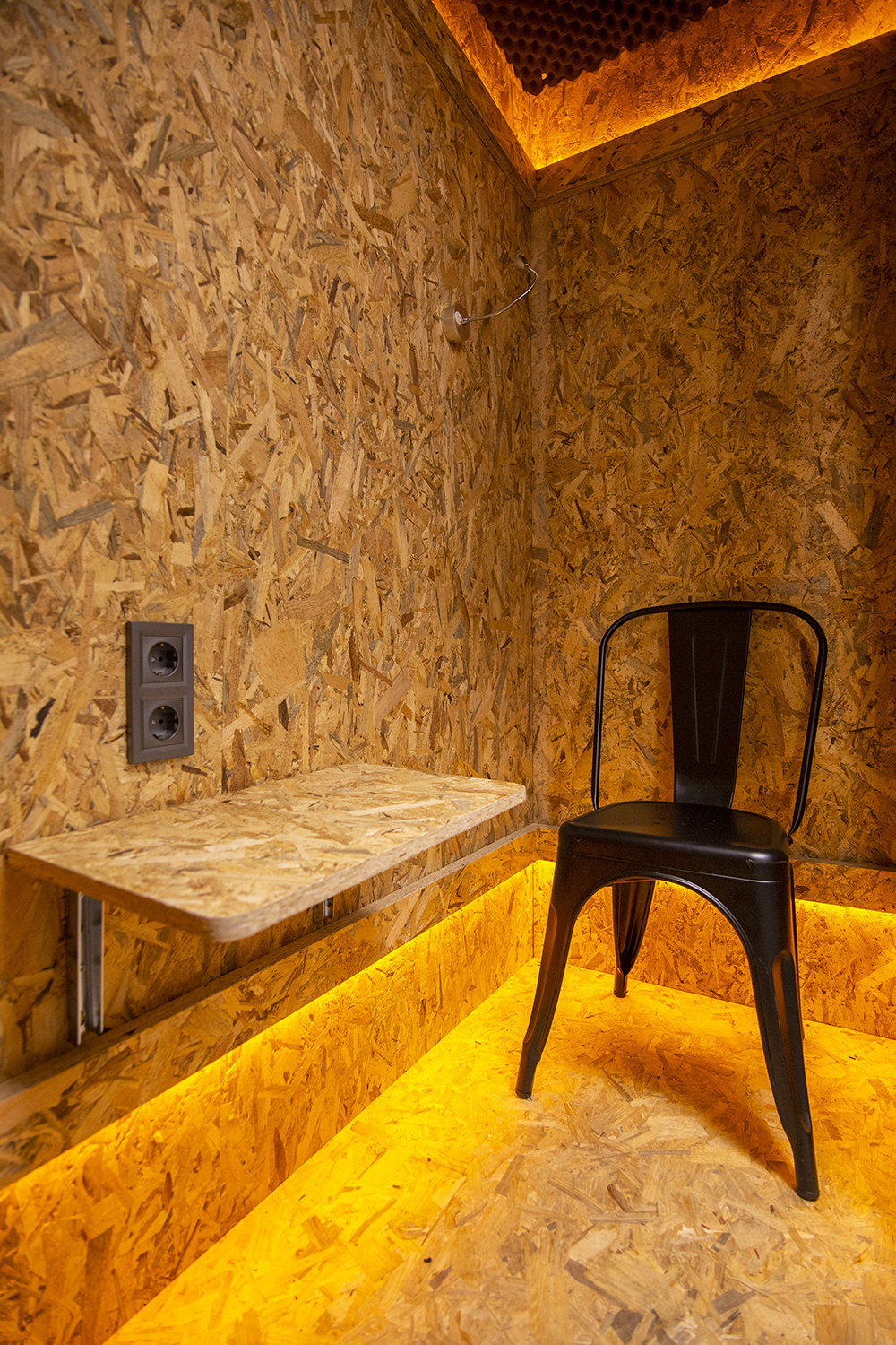 Istanbul 软件公司总部多功能公共空间设计-14