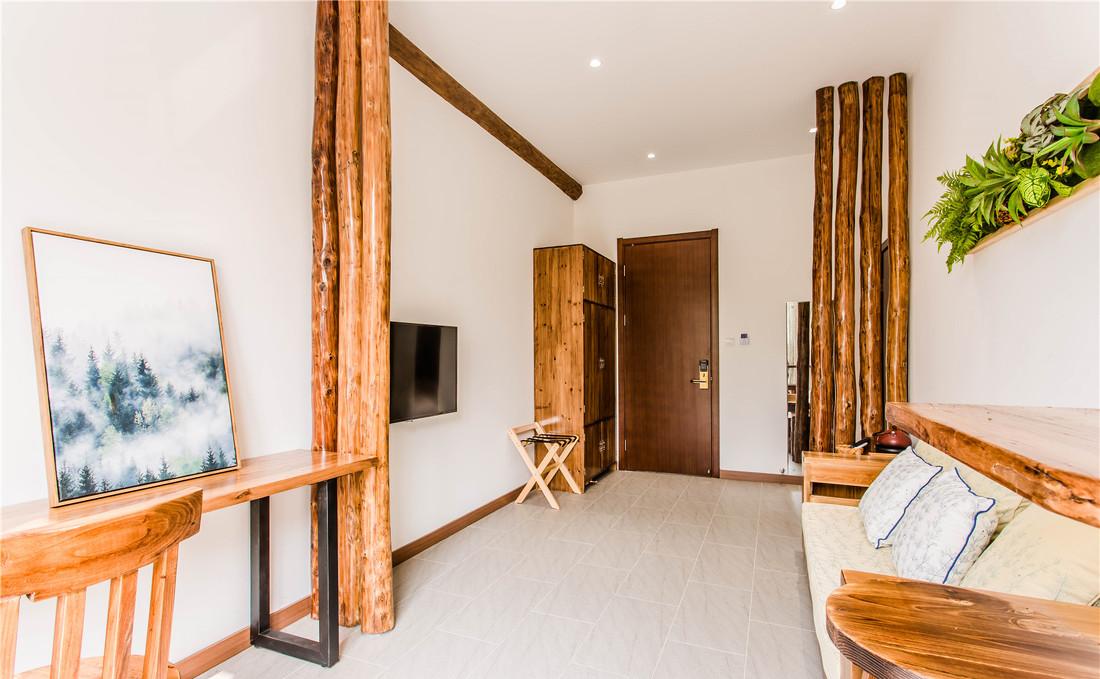 山林间的诗意栖居——原木与自然的完美融合-18