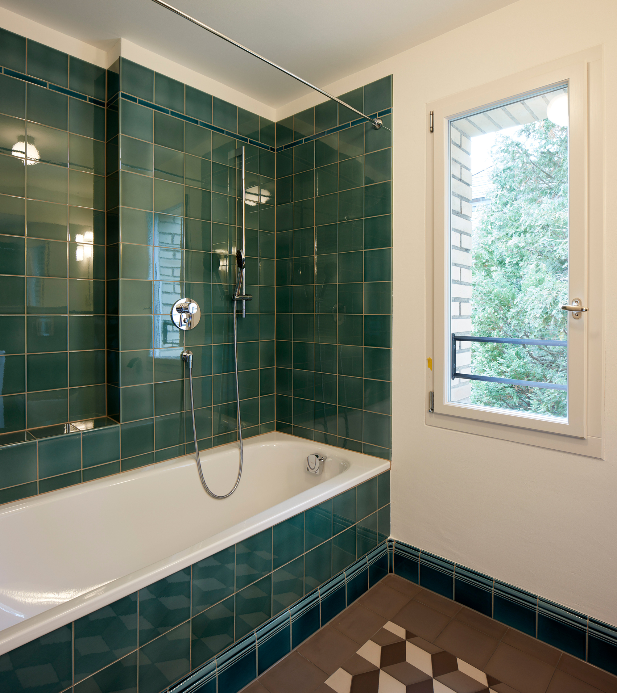 Renovation and Extension of a Heritage-protected Residence Building / AMJGS Architektur-36