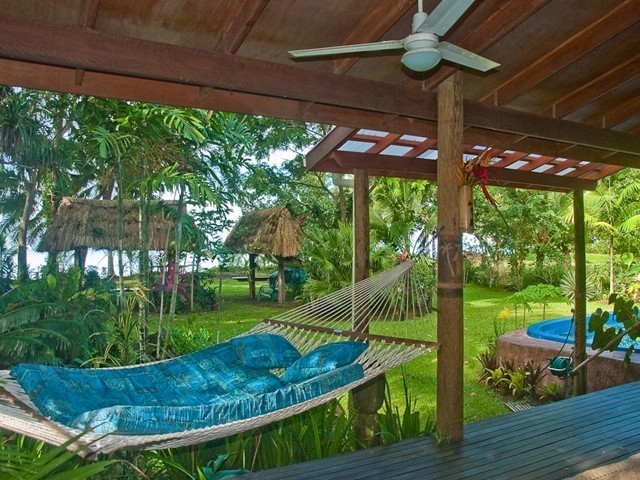 斐济Savusavu小型木屋度假村-9