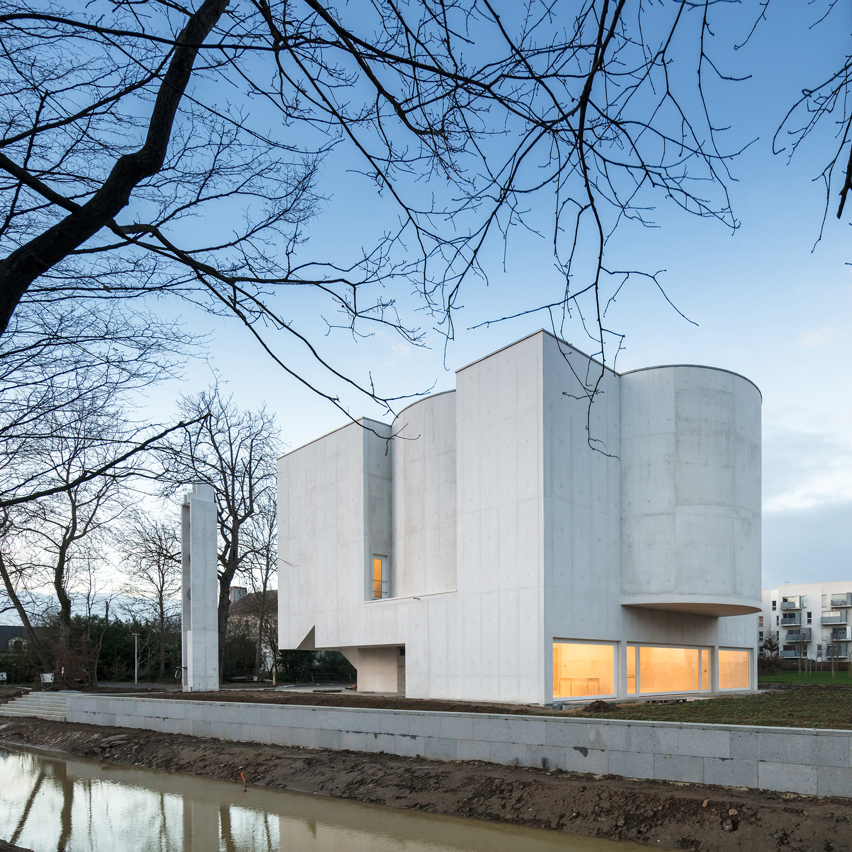 Saint-Jacques-de-la-Lande教堂,法国雷恩 / Álvaro Siza Vieira-27