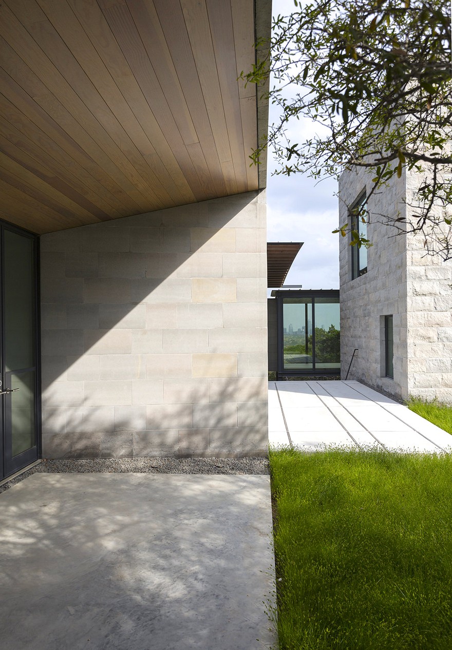 Elegant Home with the Sensibilities of an Art Museum: Hollowcat Wild-9