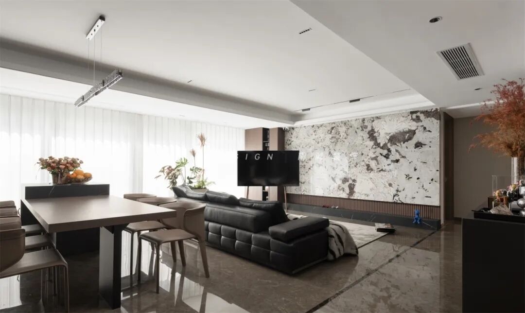 客厅C位之争：2025年，电视背景墙就该这么卷！-33