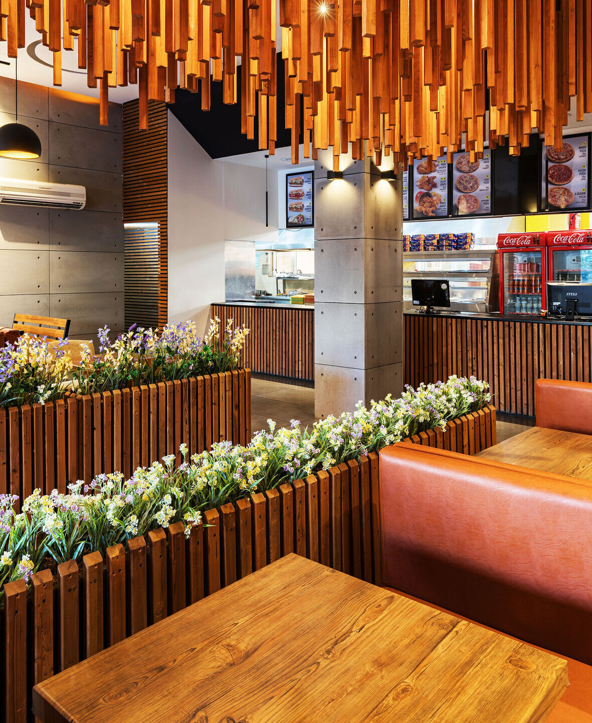 伊朗德黑兰 Viana 快餐店——温暖休闲的用餐空间-28