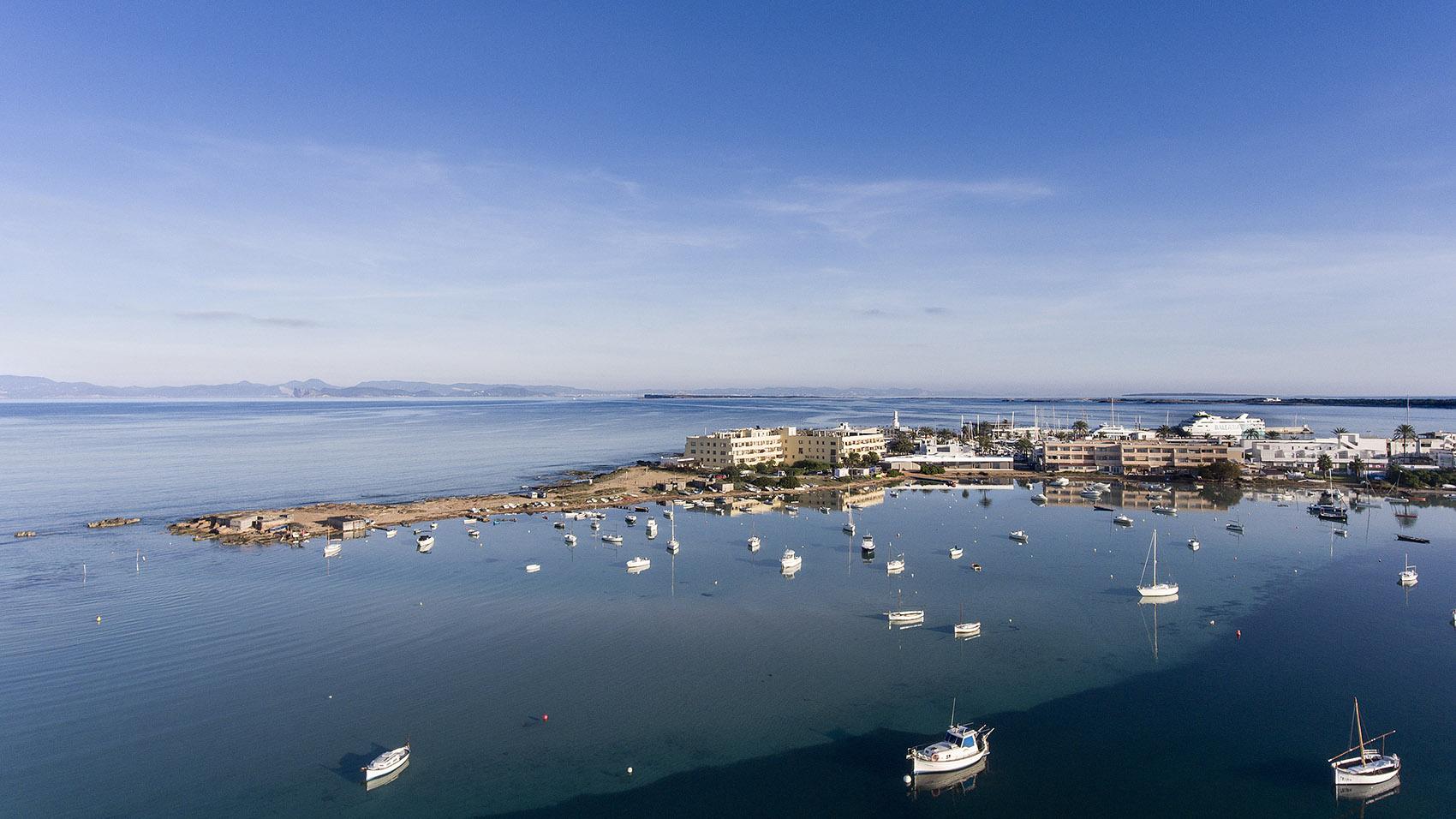 Formentera水上运动中心，西班牙 / Marià Castelló Architecture-89