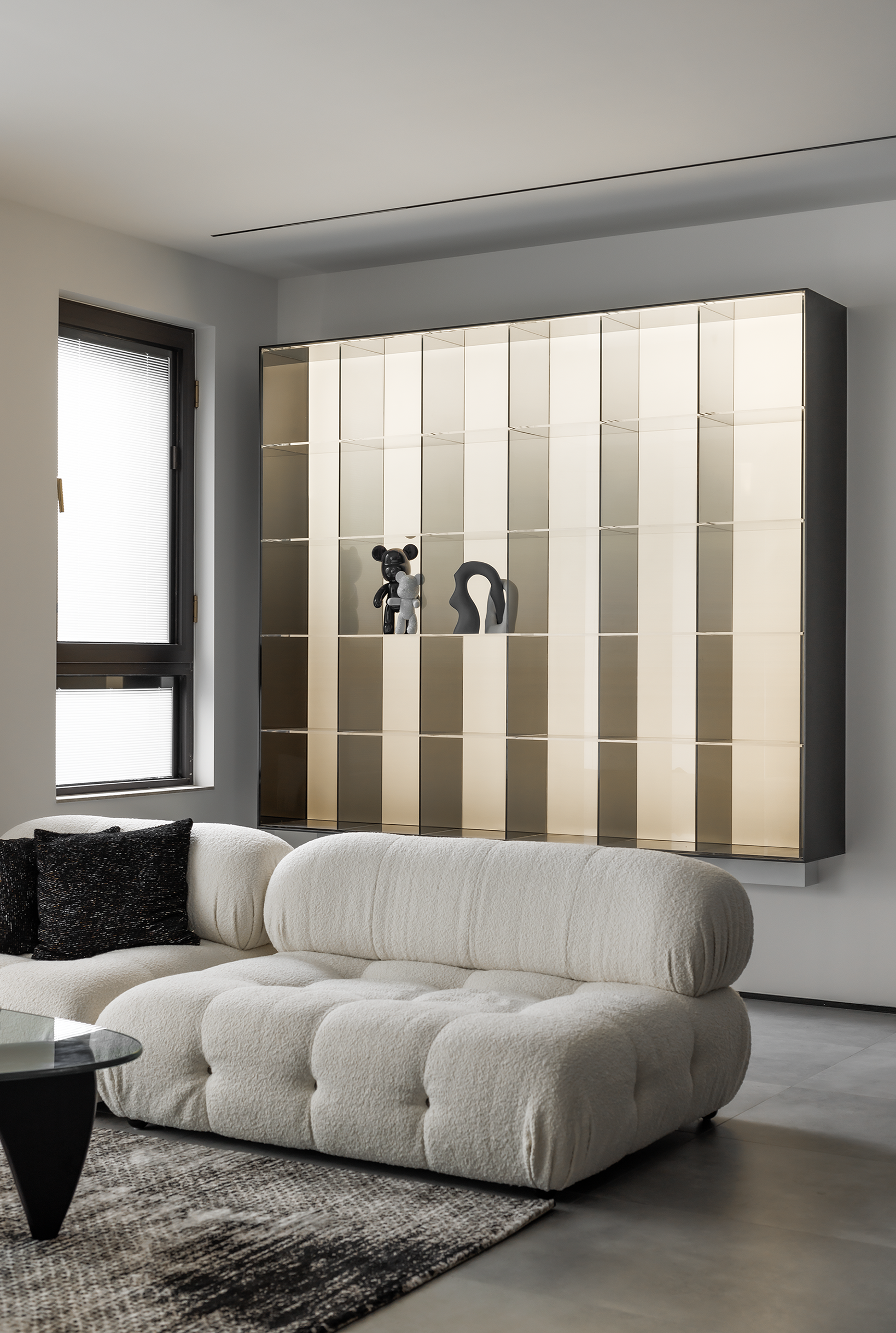 酷但“居家”,隐形收纳+“大平层”视野,无短板全能型暗调极简丨中国上海-26