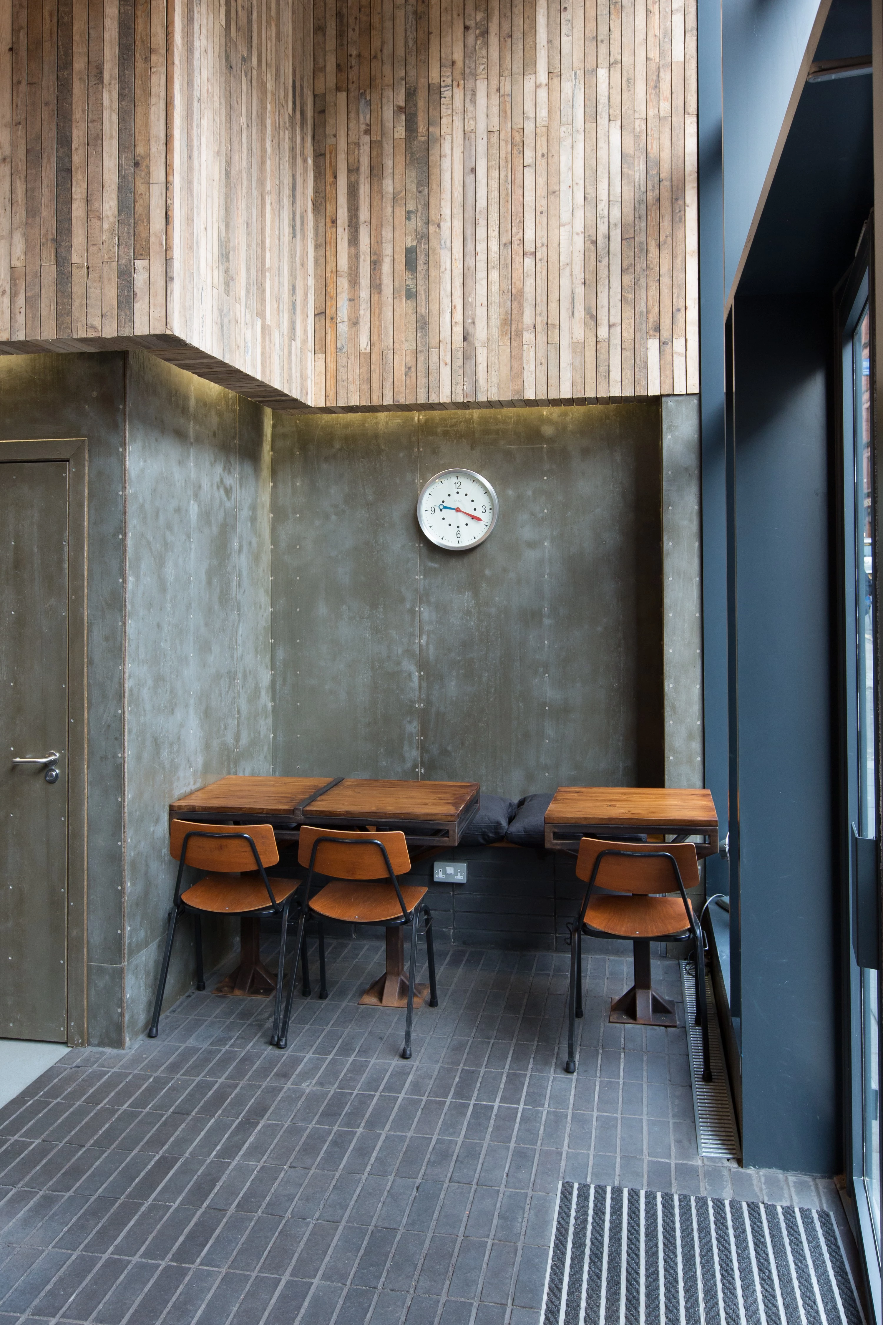 苏格兰小街咖啡馆的再生设计-16