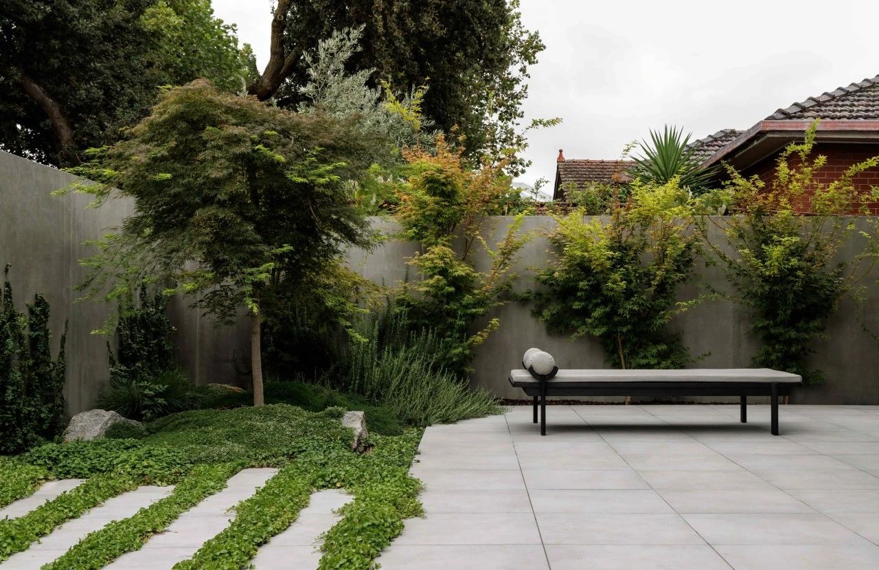 新旧融合的单色住宅丨澳大利亚墨尔本丨C.Kairouz Architects-52