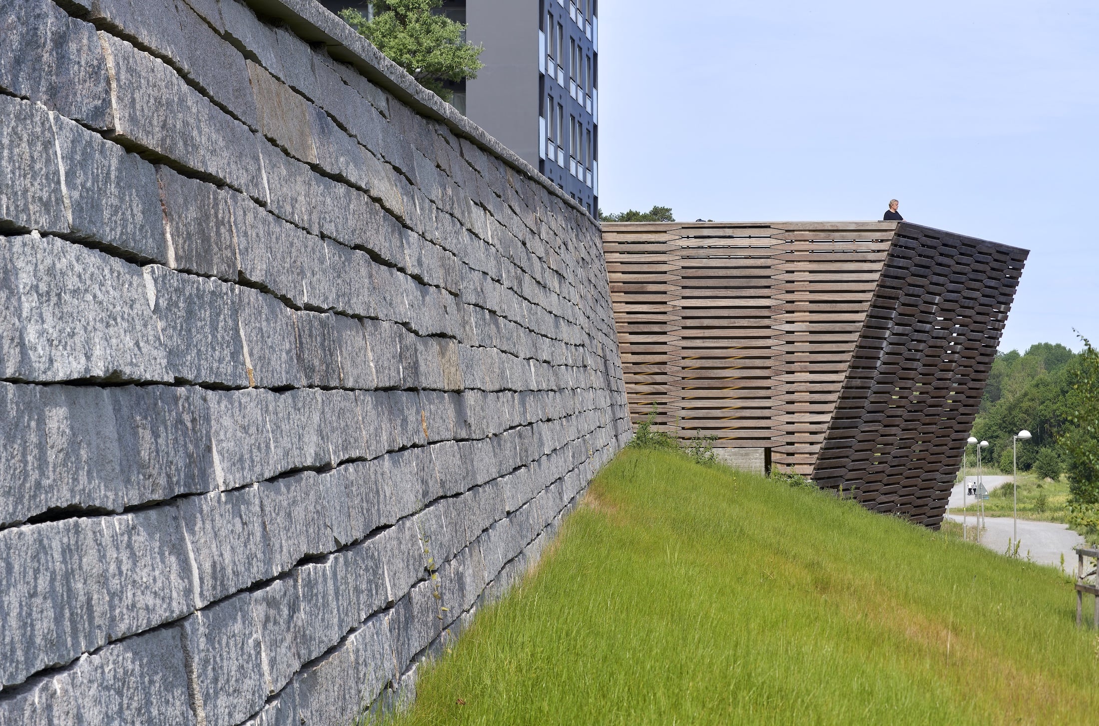 云客比的倾斜步道与全景露台-22