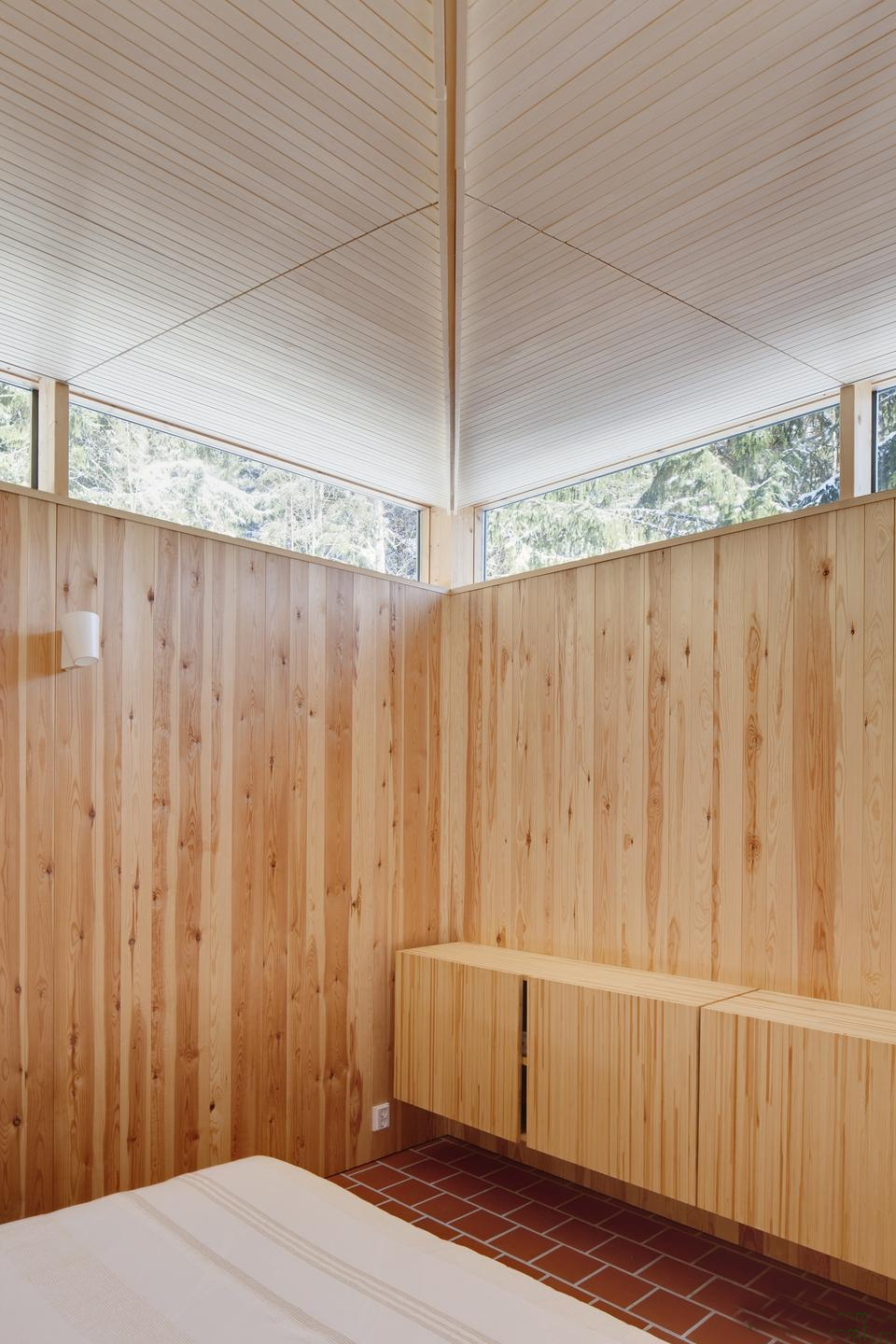 芬兰布鲁恩别墅 | 日光充足的全年休闲空间-31